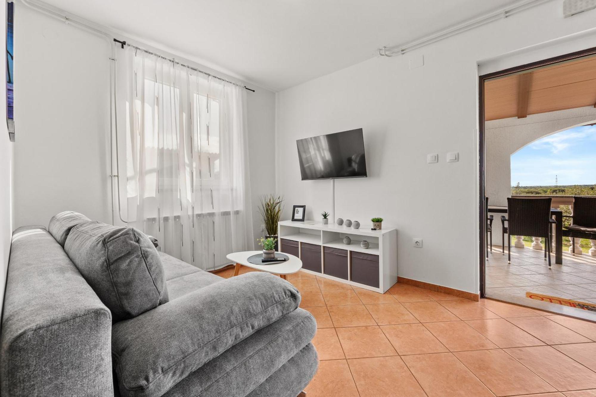 Apartment Danica Valtura Eksteriør bilde